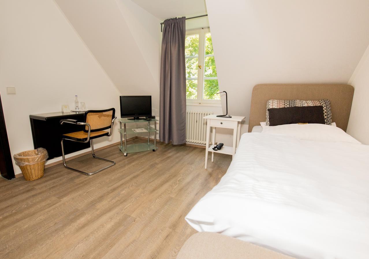 Hotel Gut Grossrotter Hof Koln Bagian luar foto